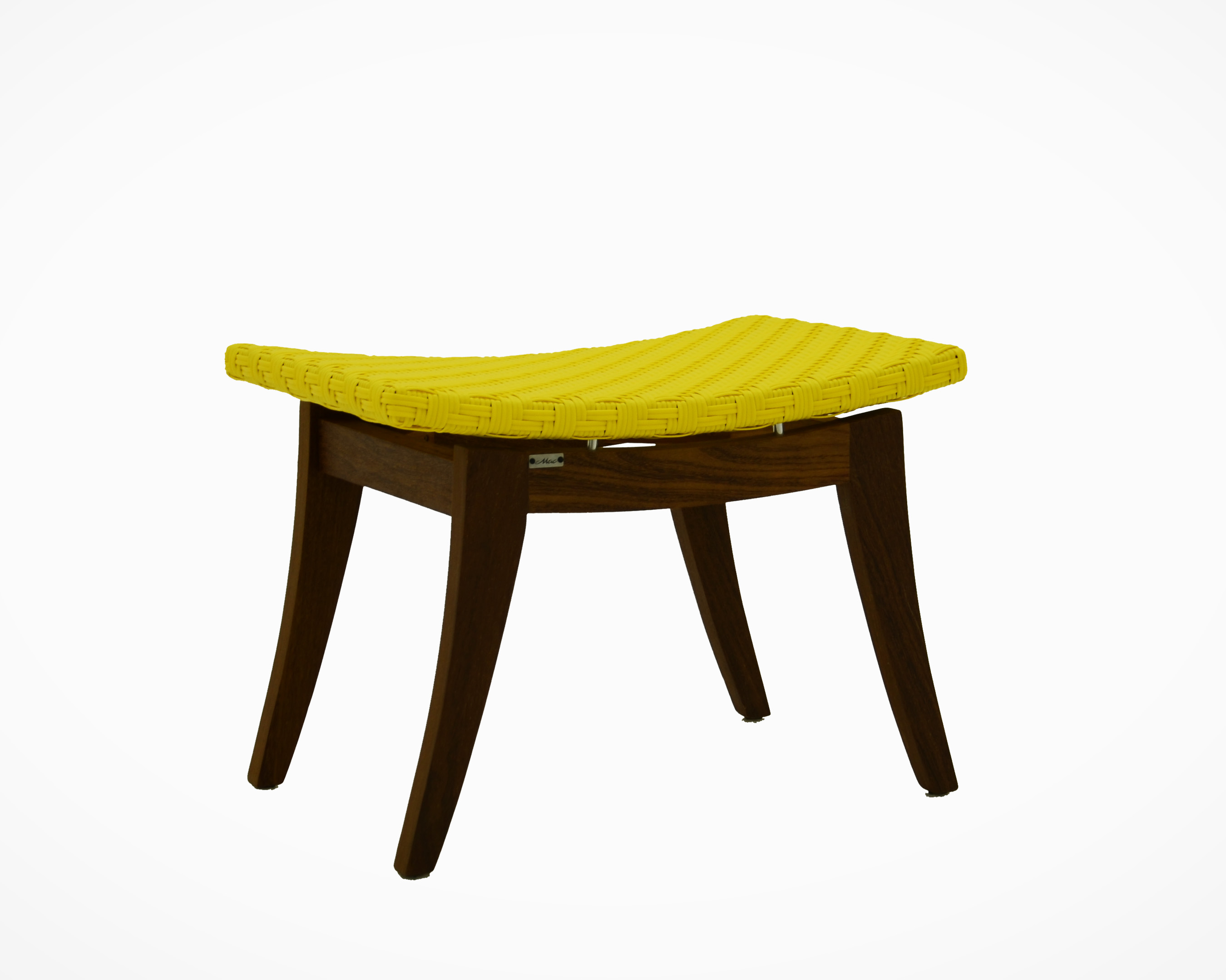 Bancos para área externa: quais são os modelos ideais?